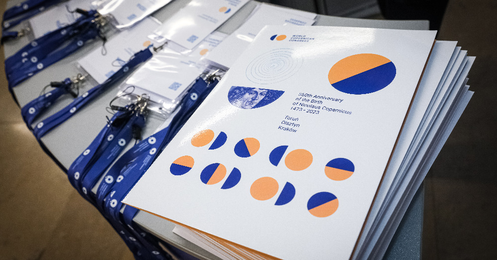 Promotional materials, folders, badges with the logo and symbols of the World Copernican Congress.